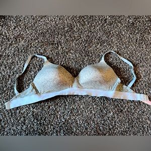 PINK Victorias Secret Wear everywhere wireless lightly lined bra